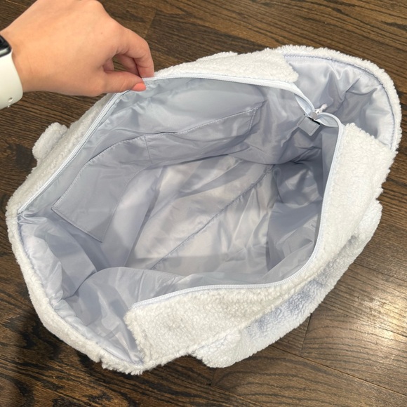 Fluffy Tote Bag - VS PINK - baby blue - Picture 4 of 8